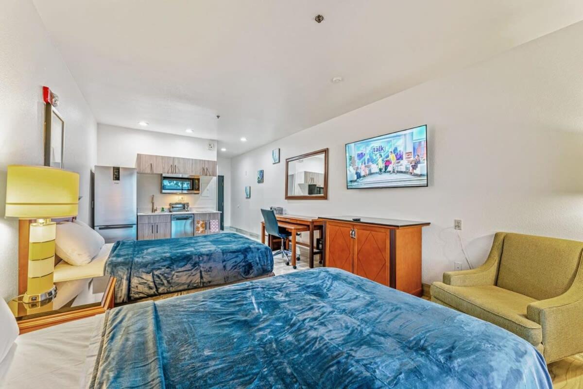 Apartment Studio Two Full Size Beds Tempe