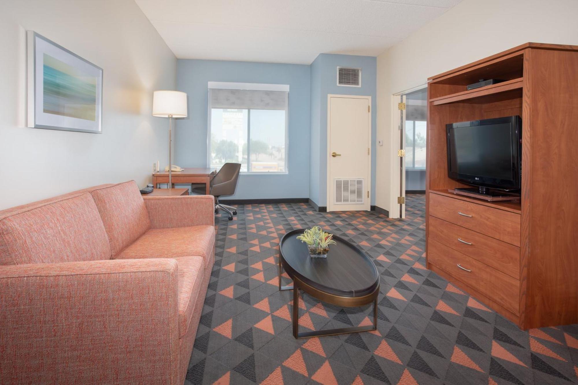& - West Phoenix Area By Ihg 3* Goodyear