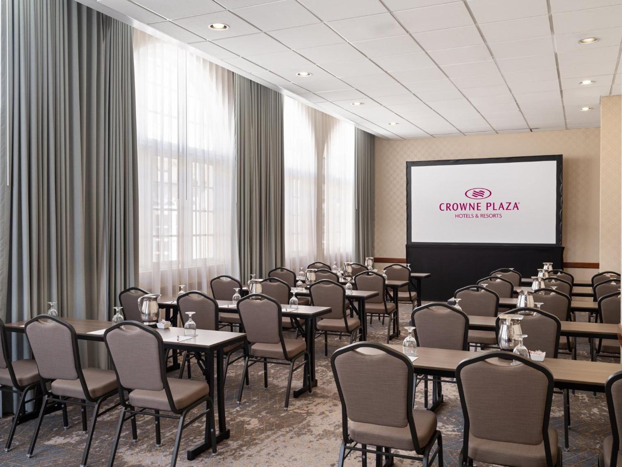 Crowne Plaza Phoenix - Golf By Ihg Chandler