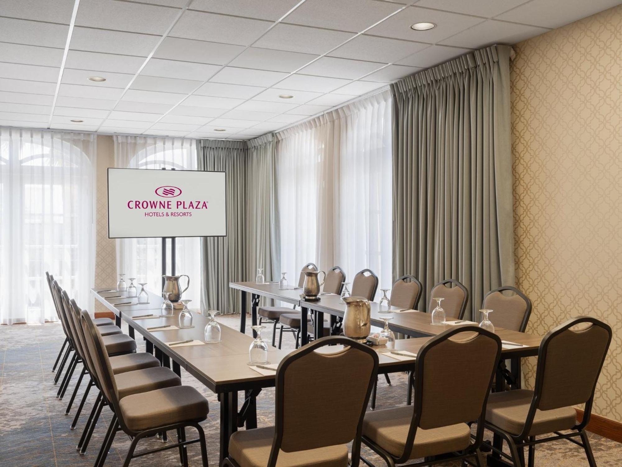 Crowne Plaza Phoenix - Golf By Ihg