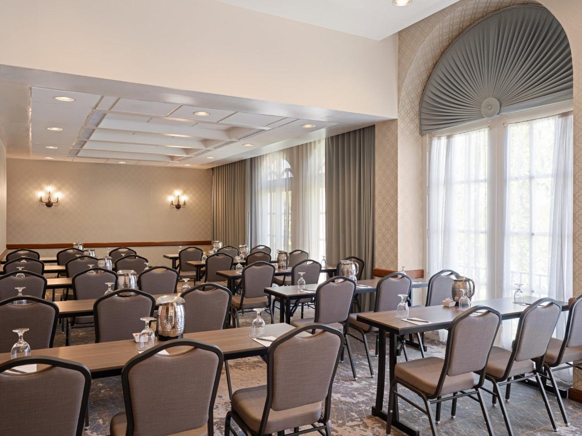 Resort Crowne Plaza Phoenix - Golf By Ihg Chandler