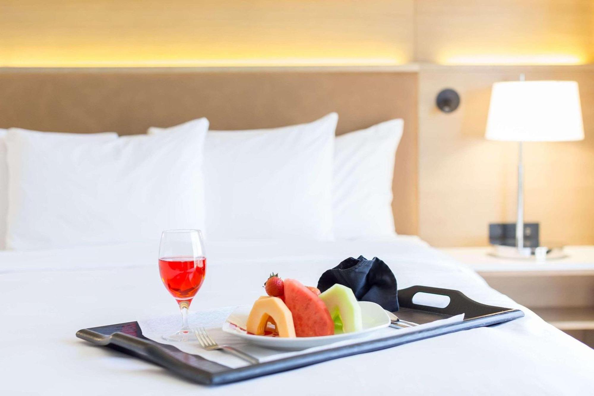Radisson Airport