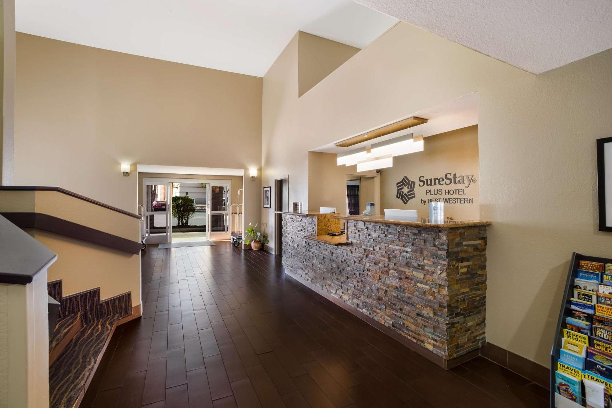 Surestay By Western Superstition Springs