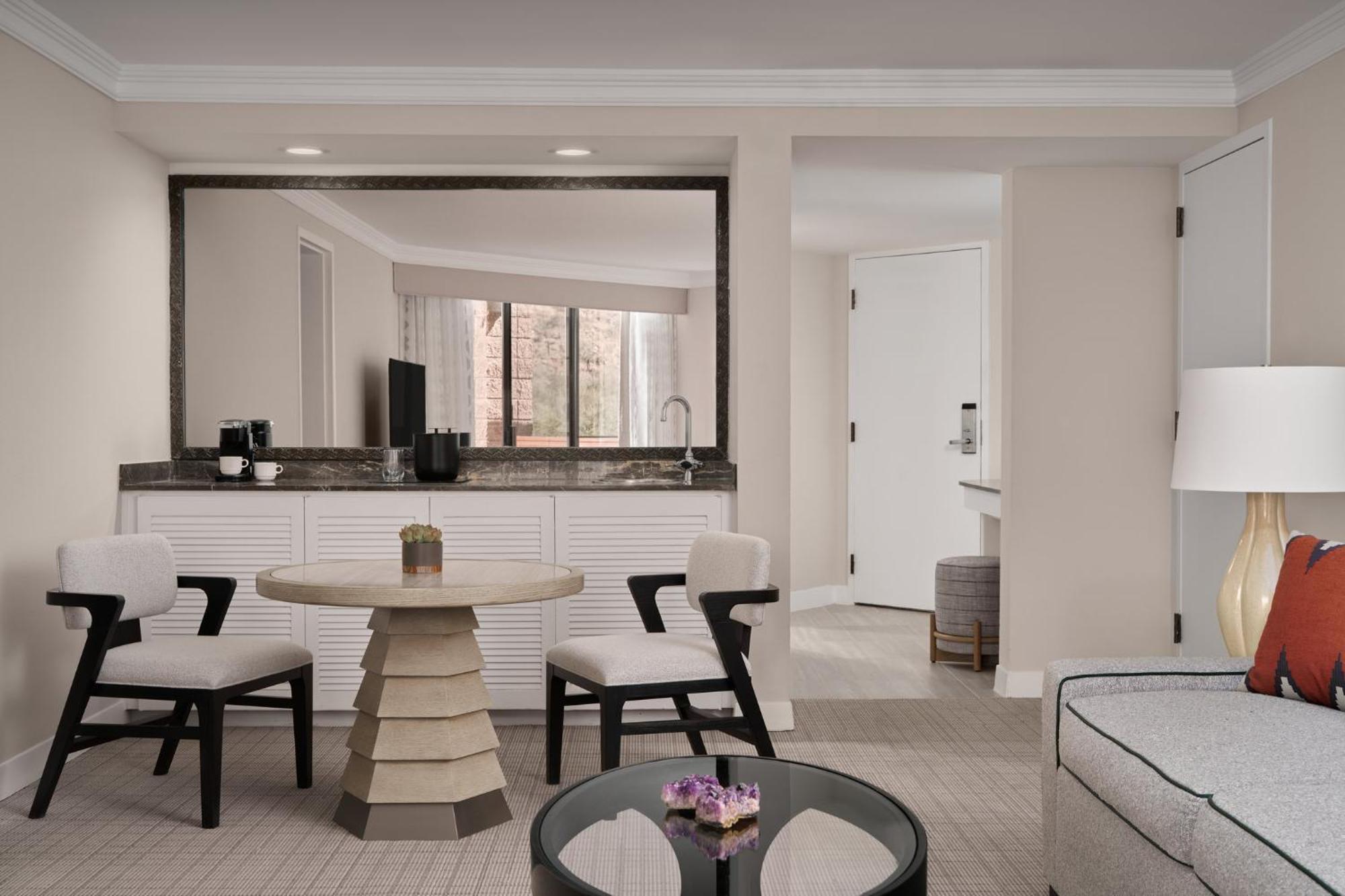 Loews Ventana Canyon 4*