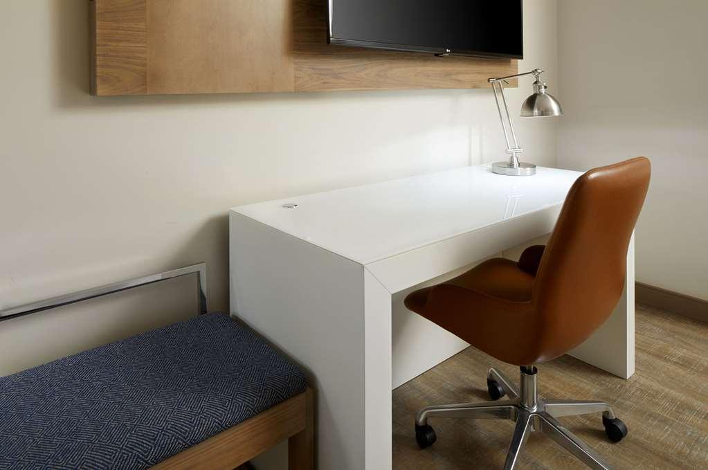 Cambria Phoenix - Fashion Center Hotel 4*