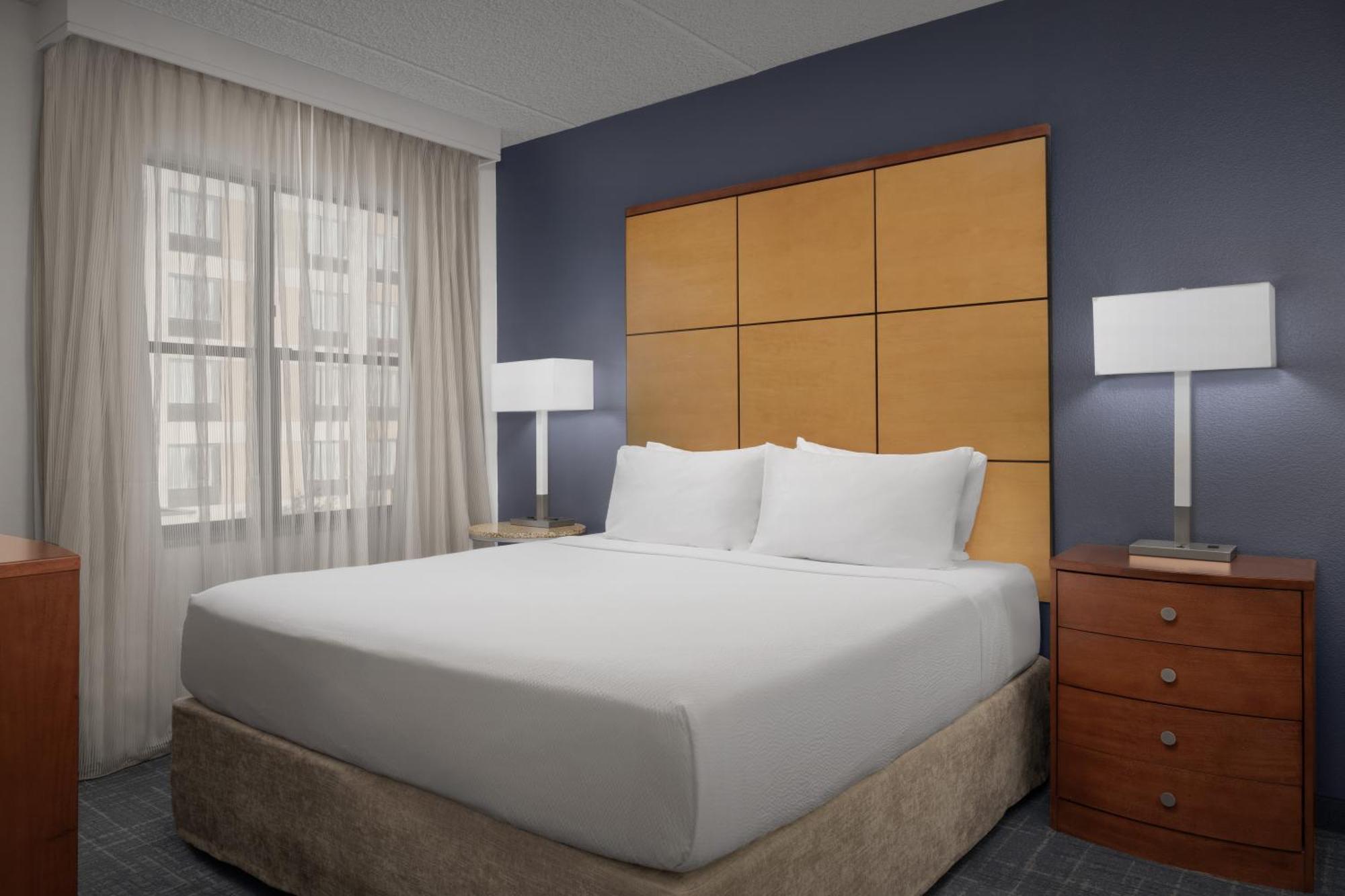 North Happy Valley Hotel 3*