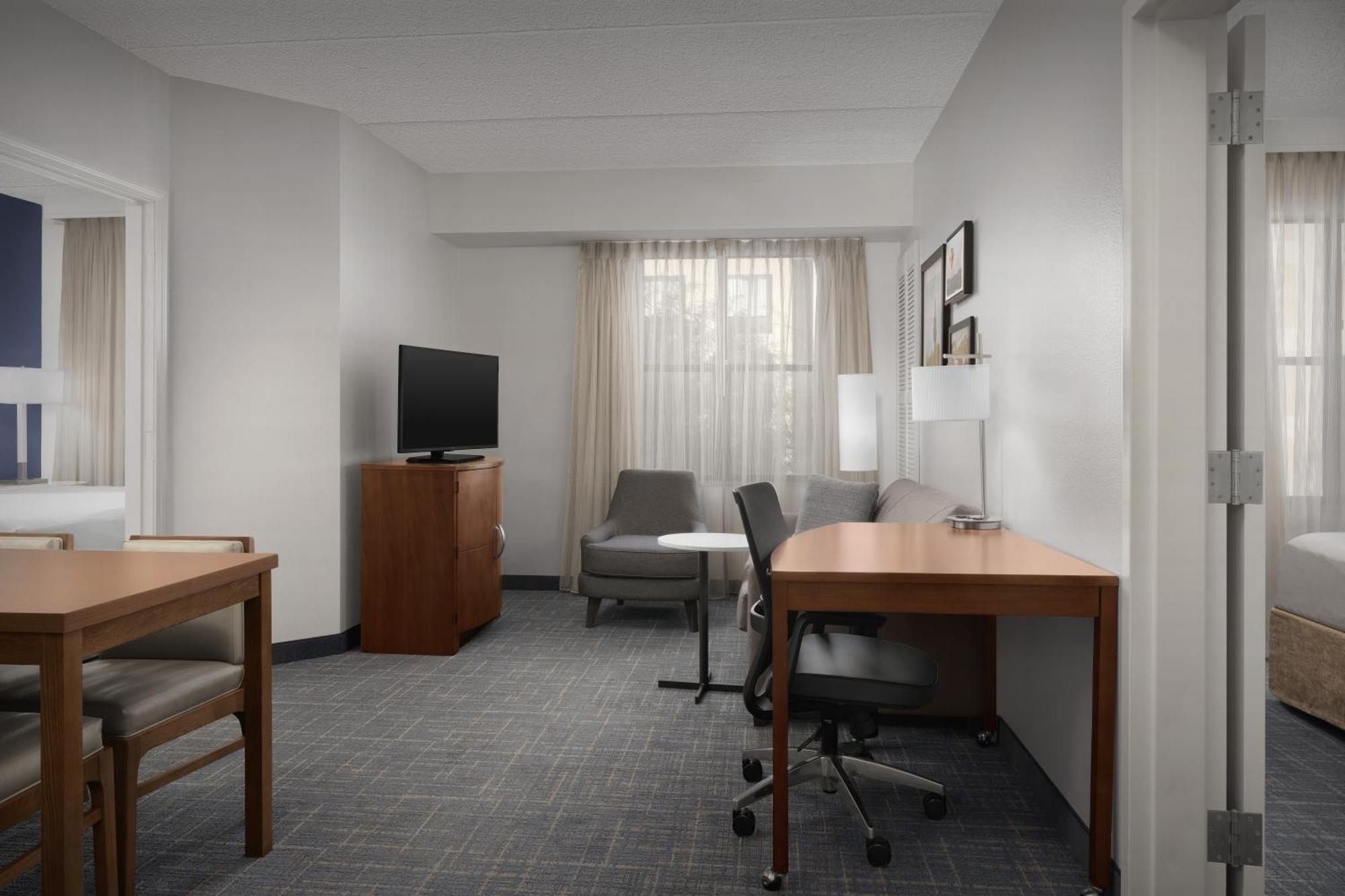North Happy Valley Hotel 3*