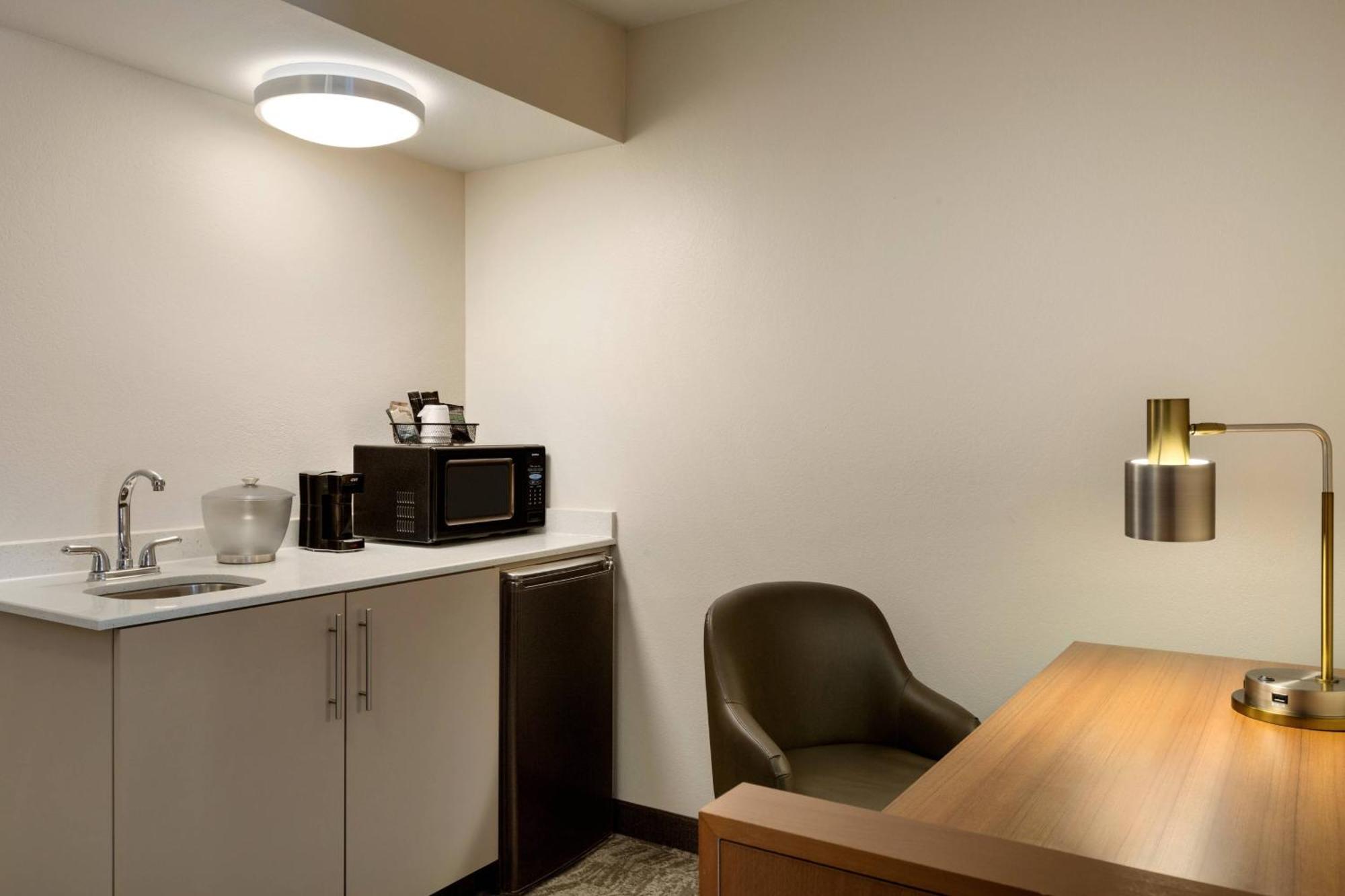 Hotel Springhill North 3*