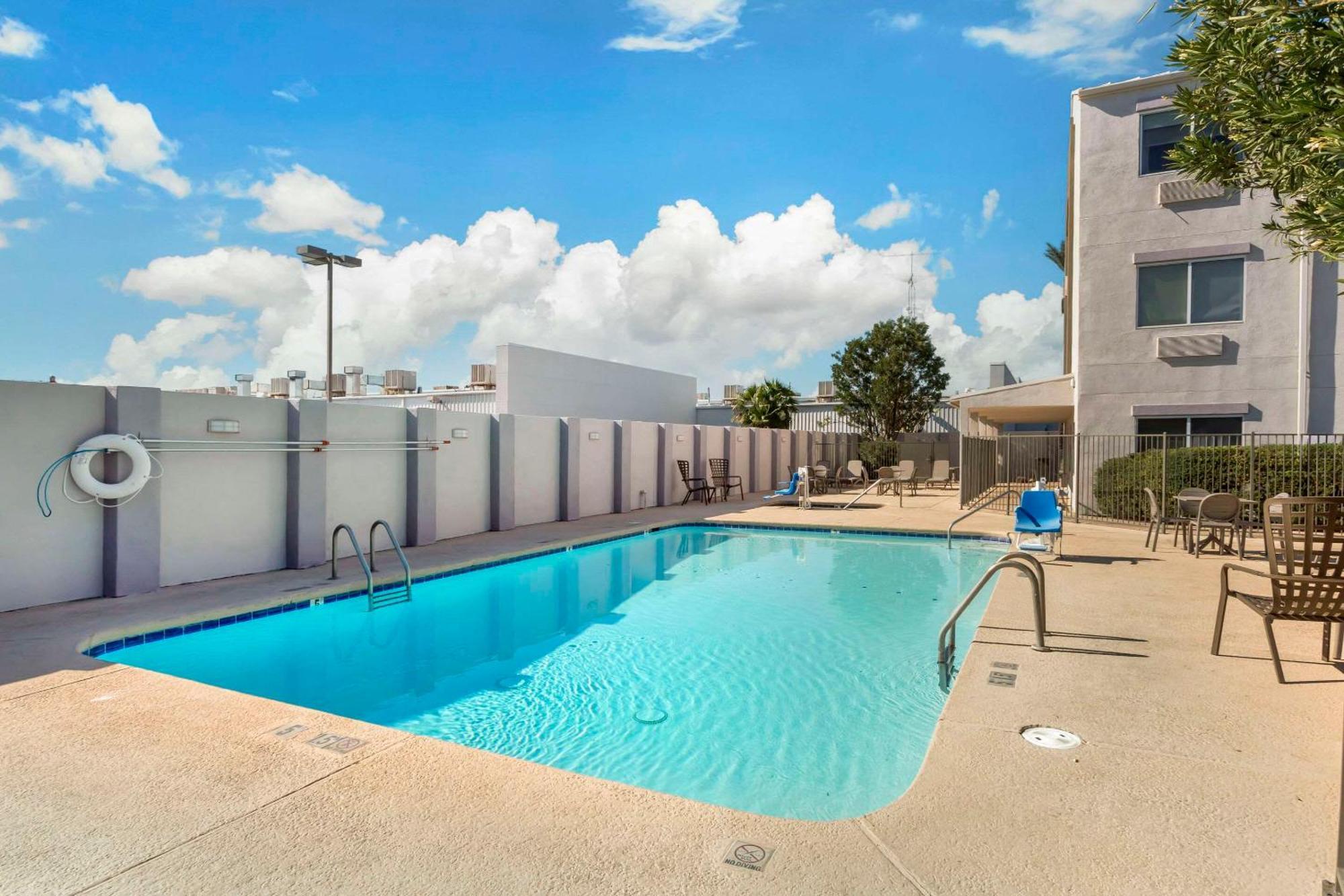 Comfort At Mall Hotel Tucson