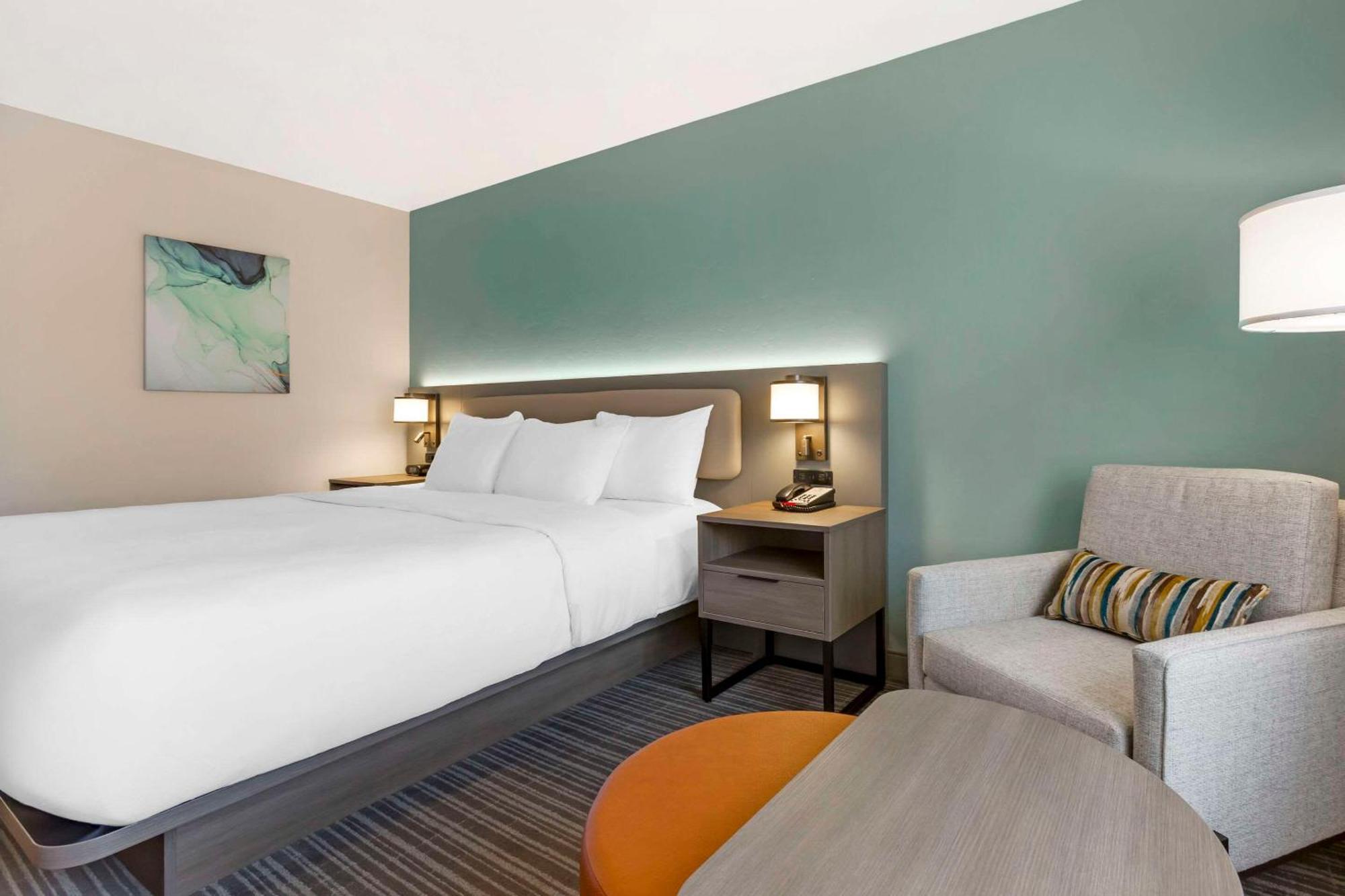 Hotel Comfort At Mall