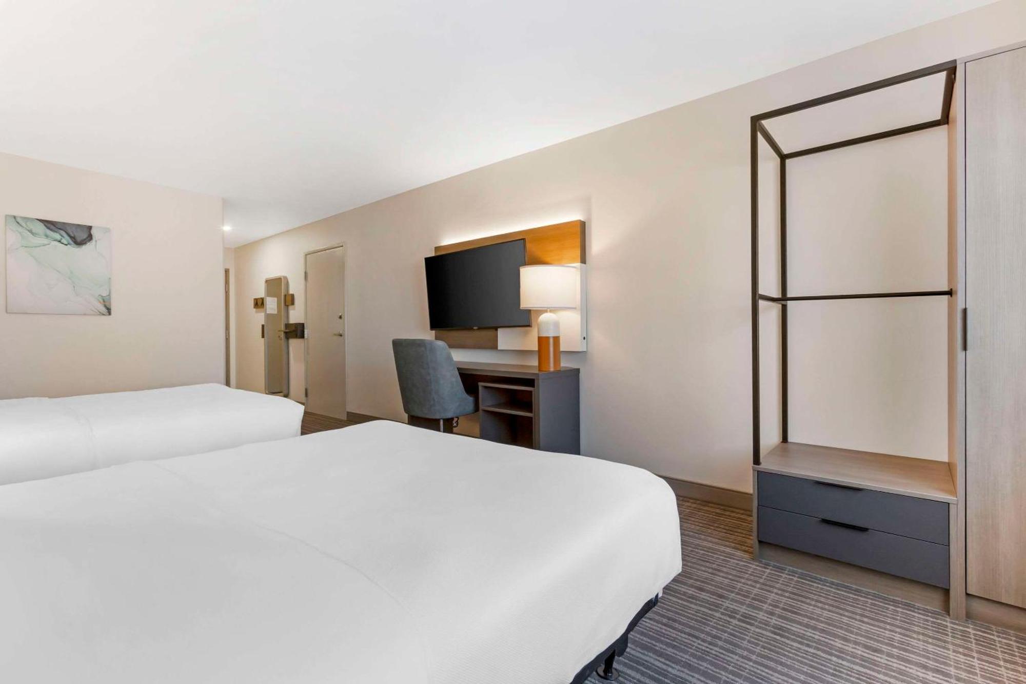 Comfort At Mall Hotel