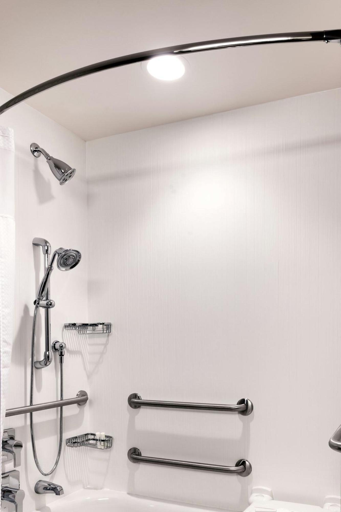 Courtyard By Marriott 3*
