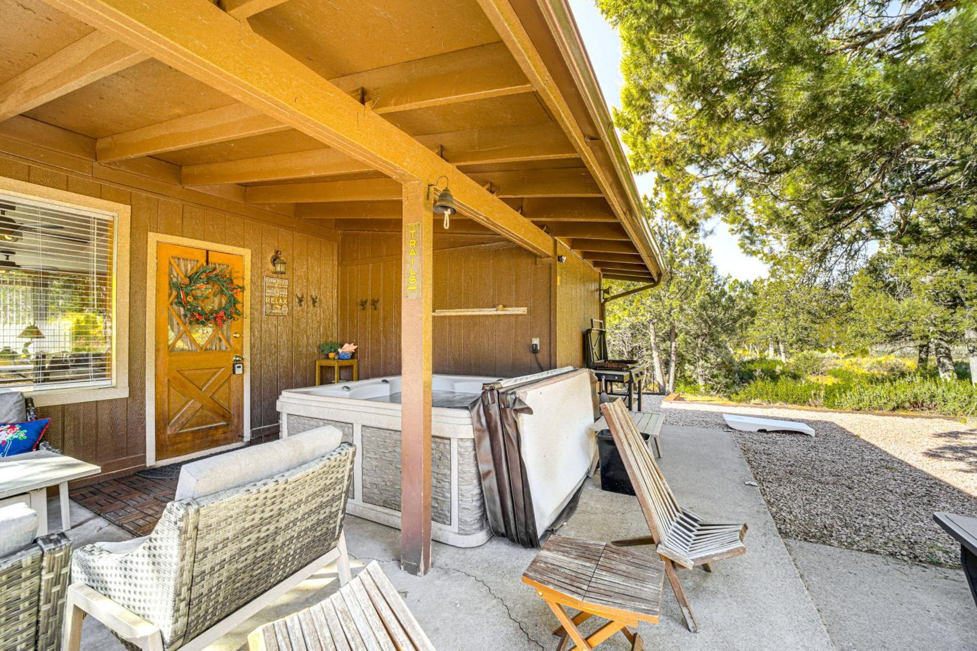 Peaceful Strawberry Fire Pit And Hot Tub Holiday home