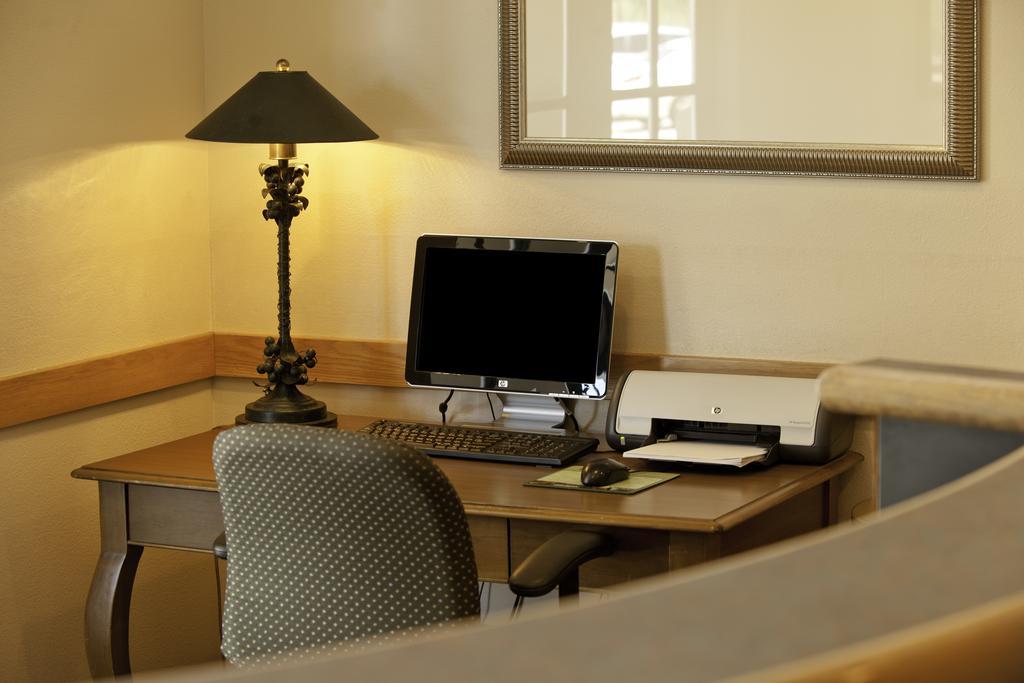 Radisson Airport Hotel