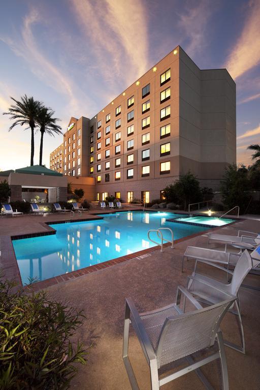 Radisson Airport 3*