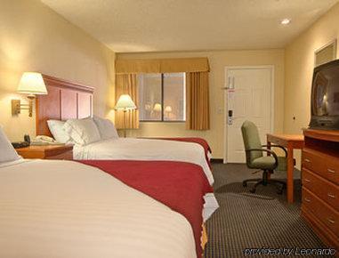 Greentree Hotel 3*