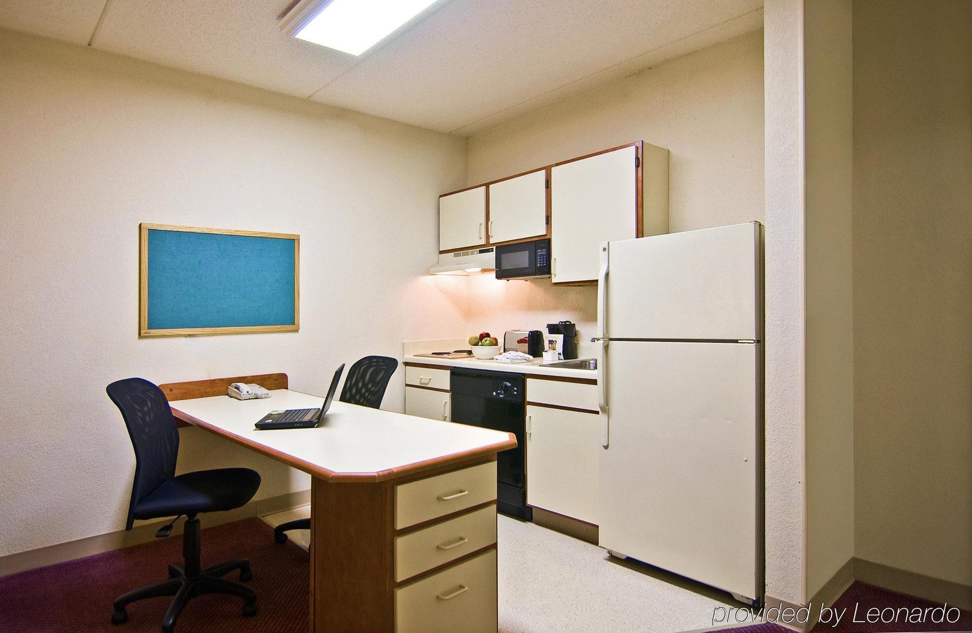 Extended America - Phoenix - Airport - Hotel 2*