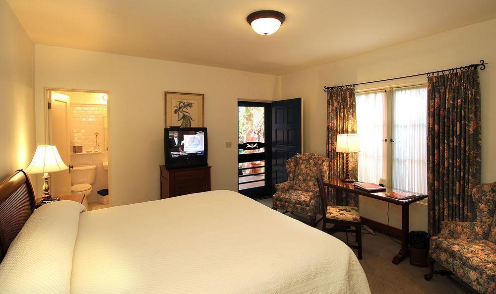 Arizona Hotel