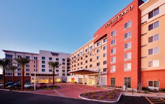 Hotel Courtyard Phoenix Chandler/fashion Center 3*