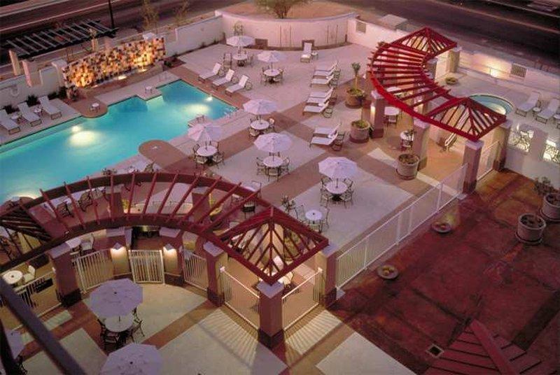 Hilton Garden Old Town 3*