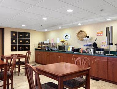 Super 8 By Wyndham Phoenix Hotel Chandler