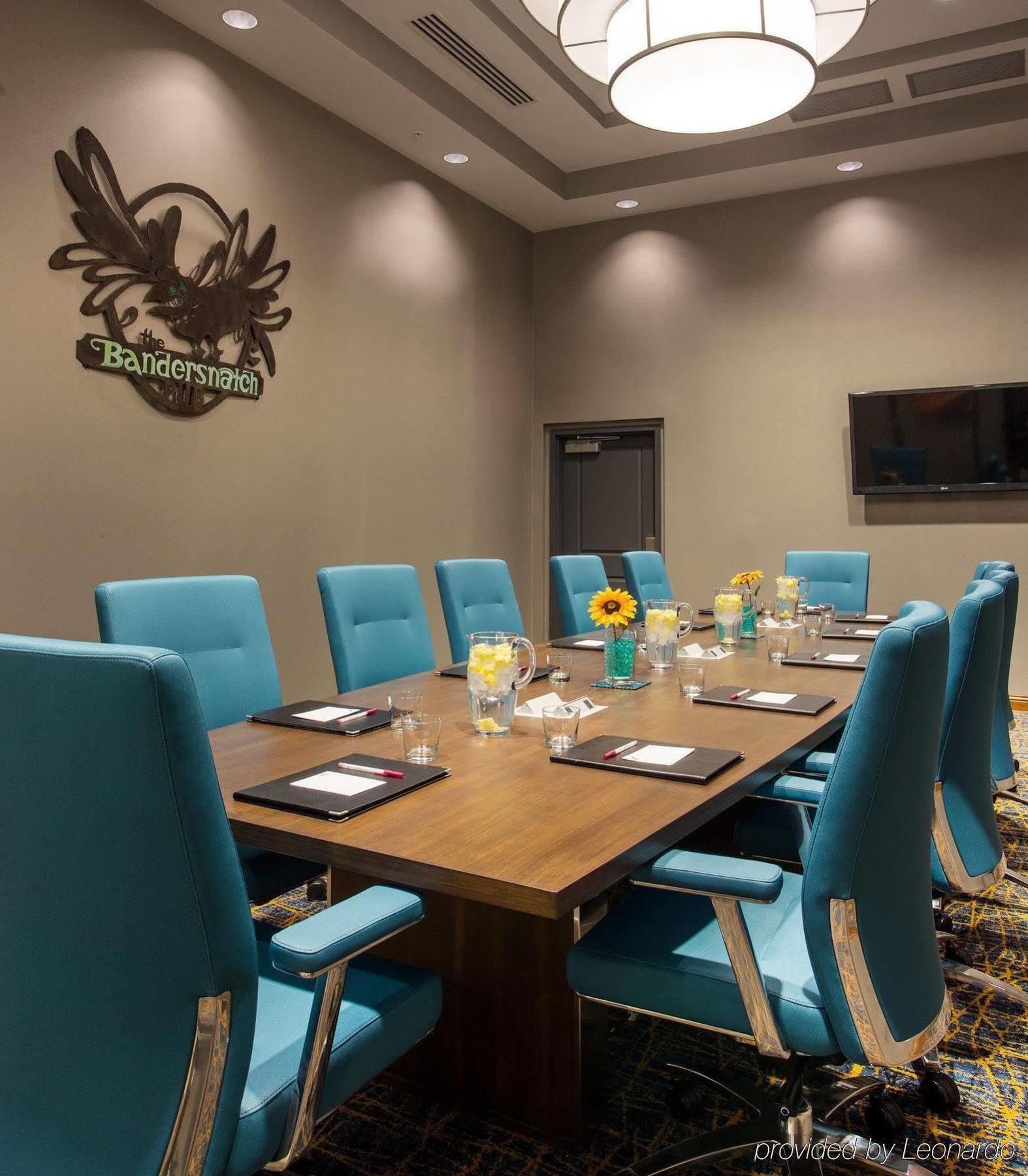 Hotel By Marriott Downtown/university 3*