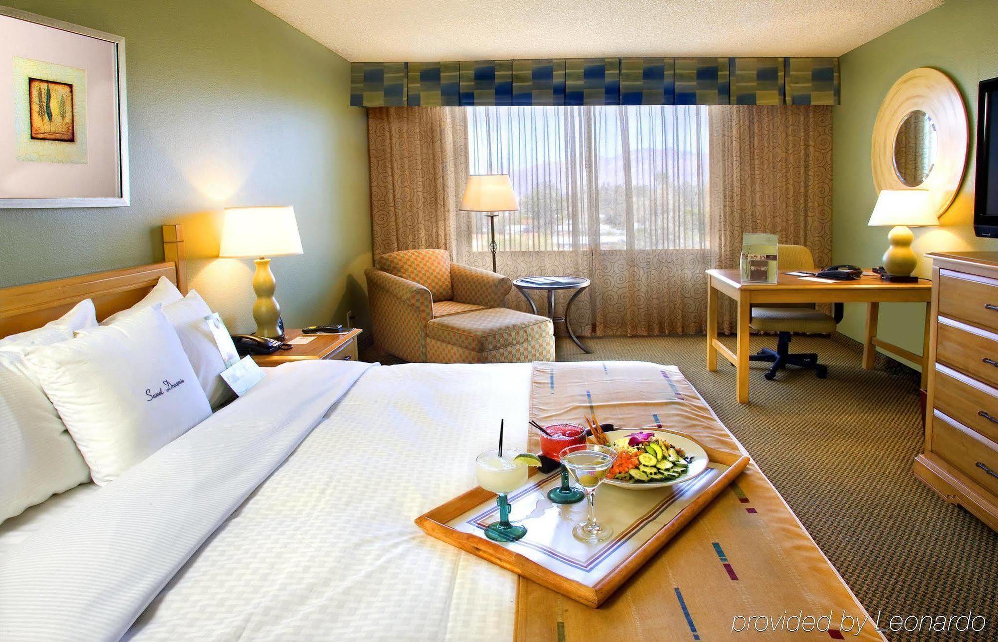 Hotel Doubletree By Hilton Tucson-reid Park 3*