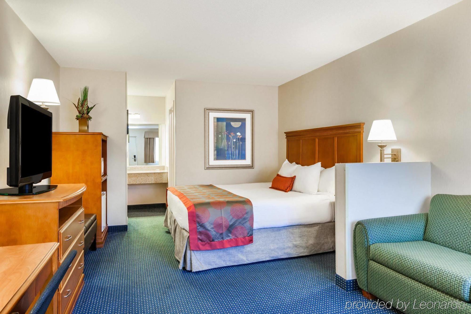 Greentree Hotel