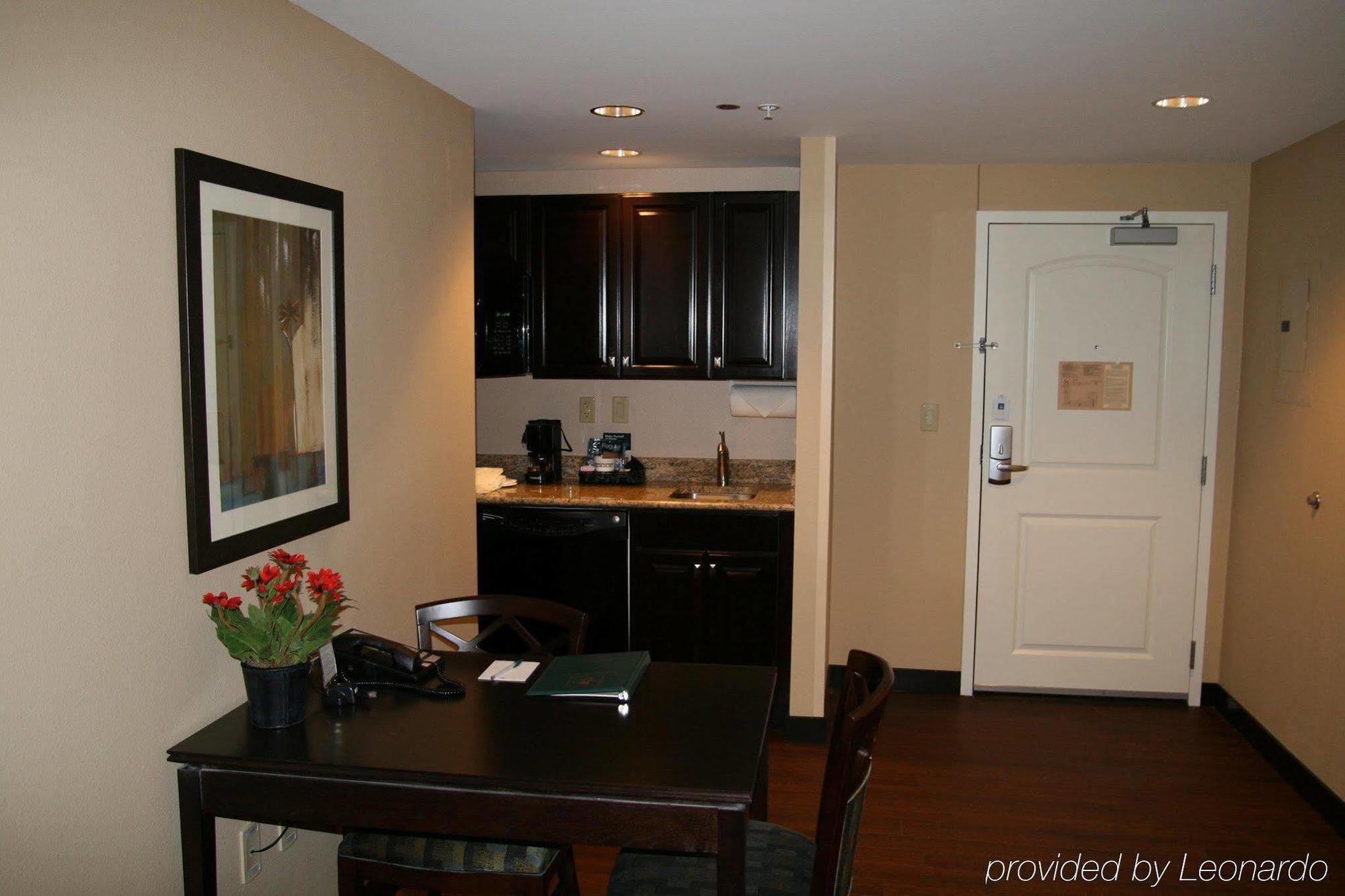 Homewood By Hilton Phoenix Fashion Center Hotel 3*
