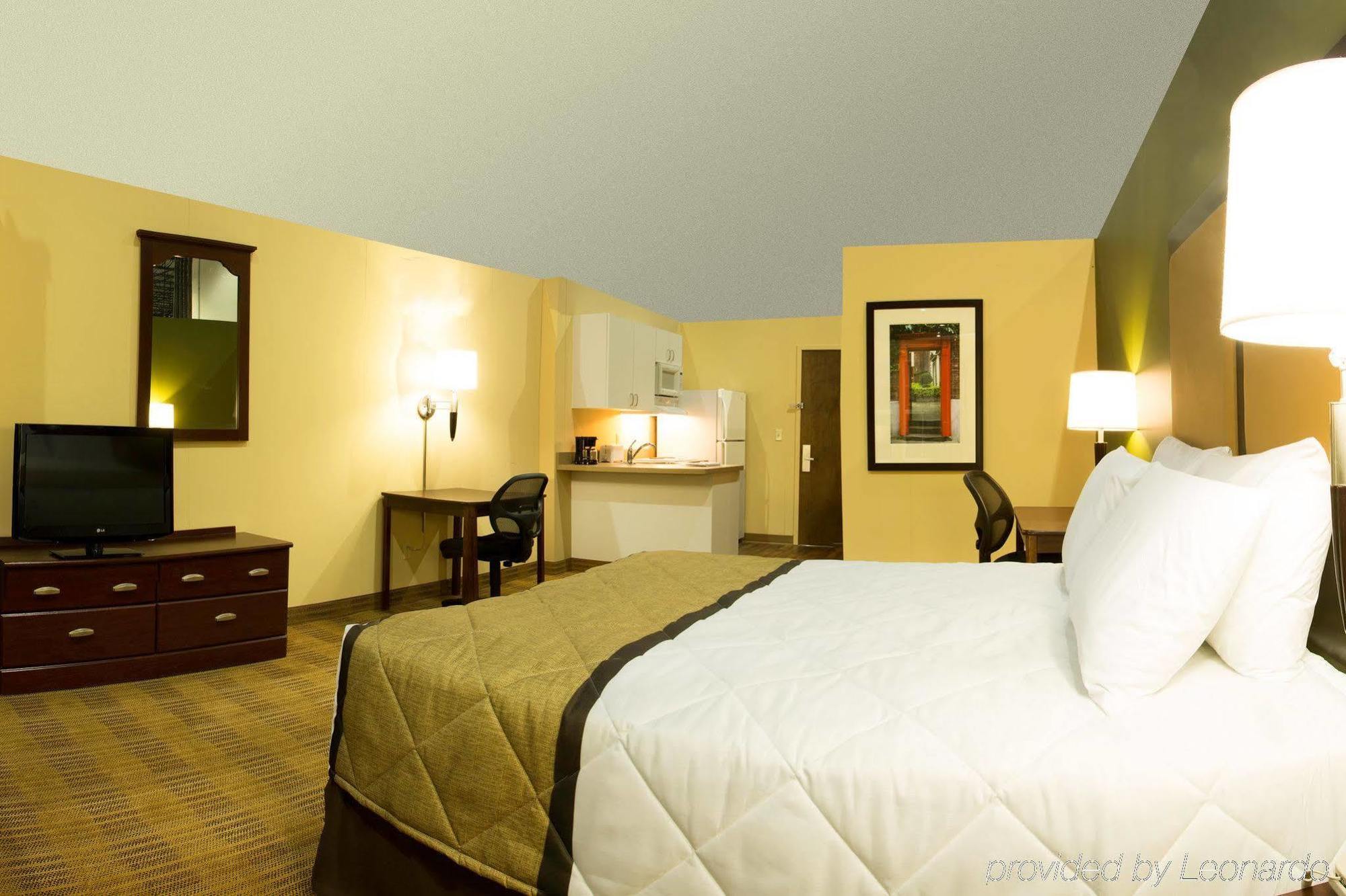 Extended America - - Biltmore Hotel