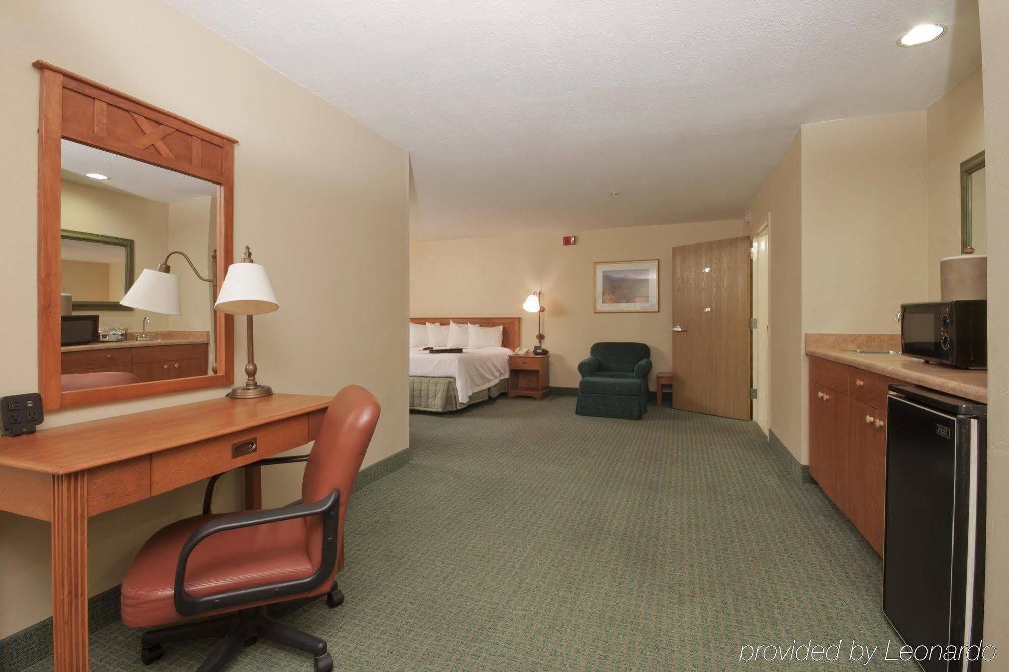 Hotel Hampton 3*