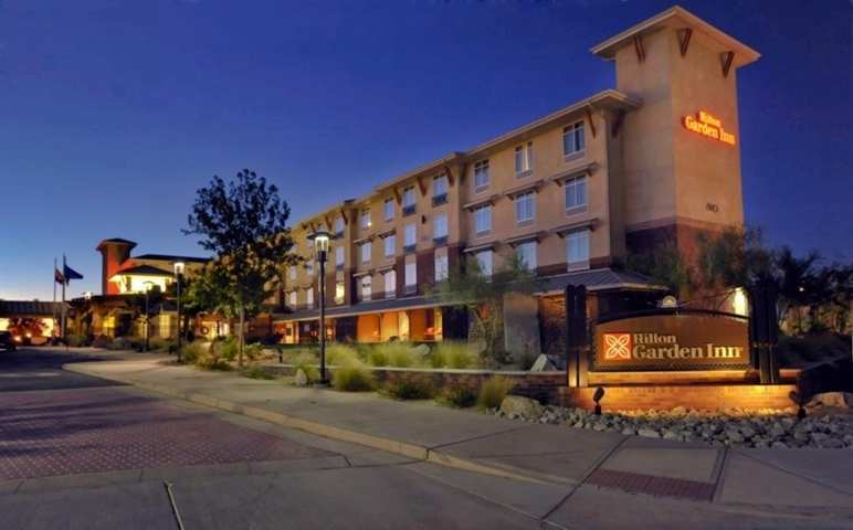 Hotel Hilton Garden Pivot Point 3*