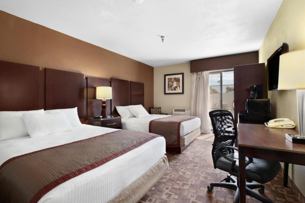 Super 8 By Wyndham Phoenix