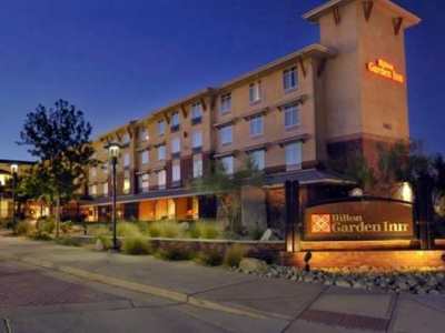 Hotel Hilton Garden Pivot Point 3*