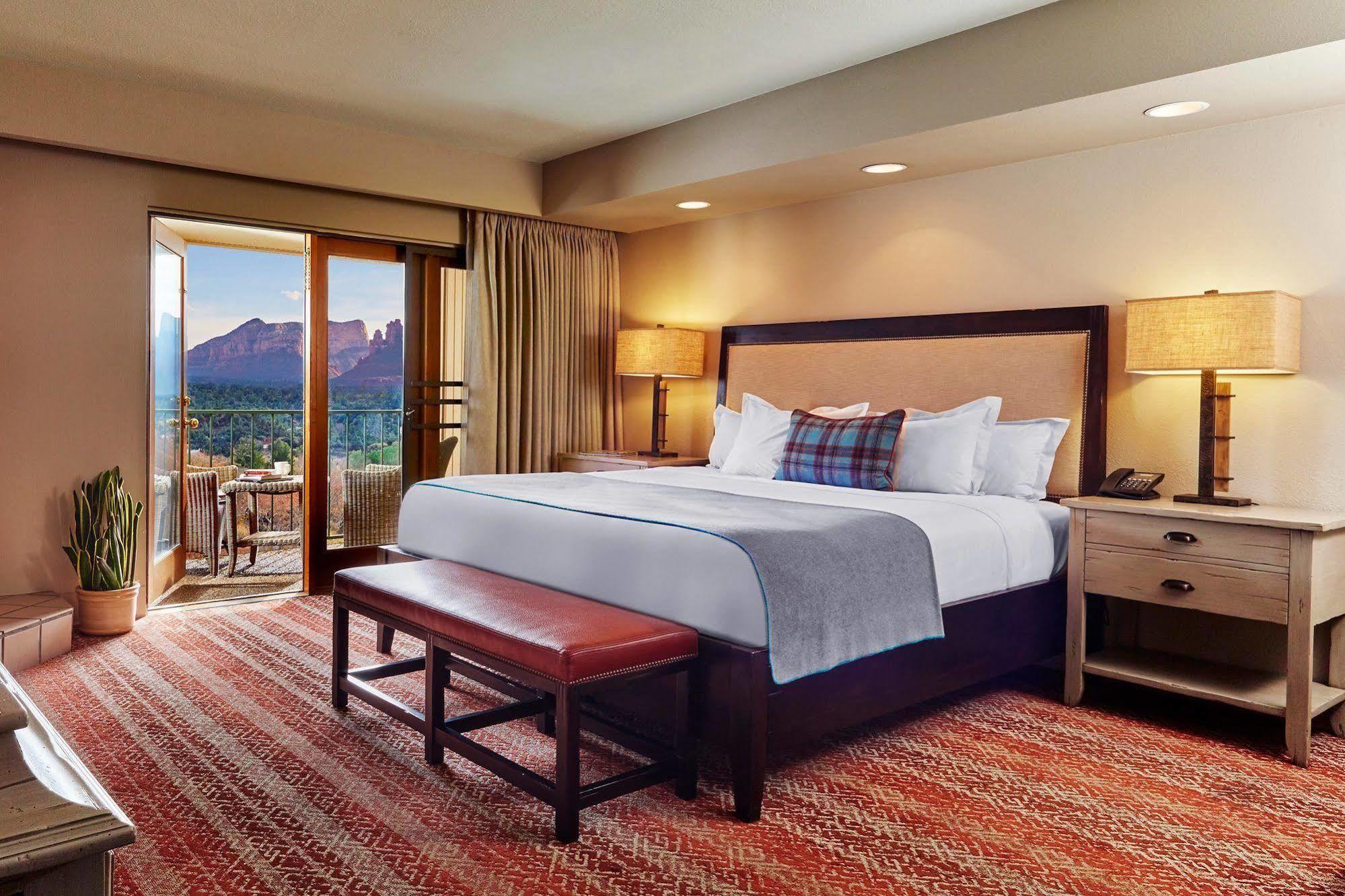The Cliffs Hotel 3*
