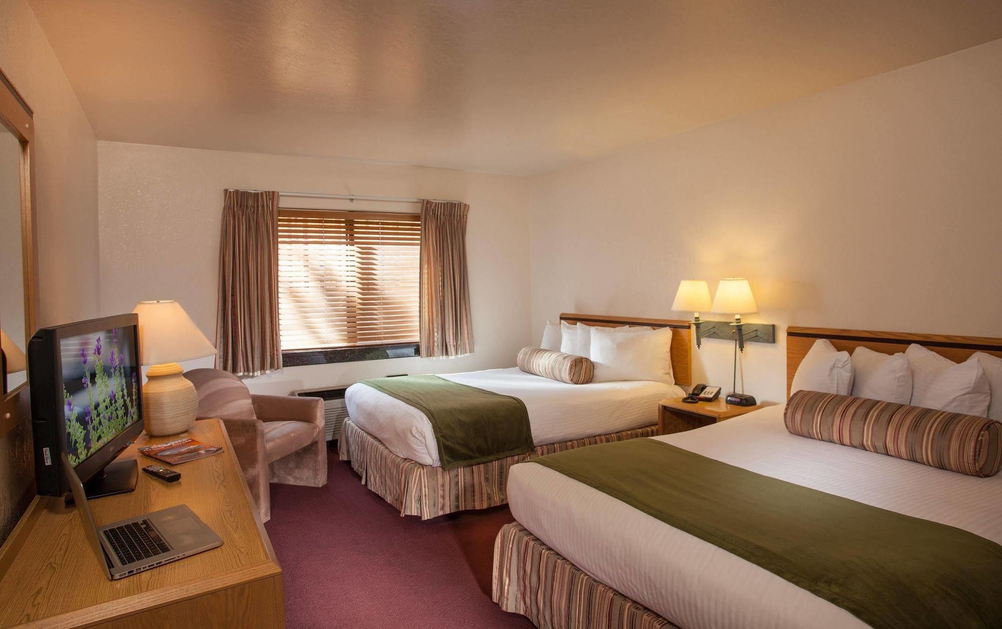 Hotel Grand Canyon Plaza 3*