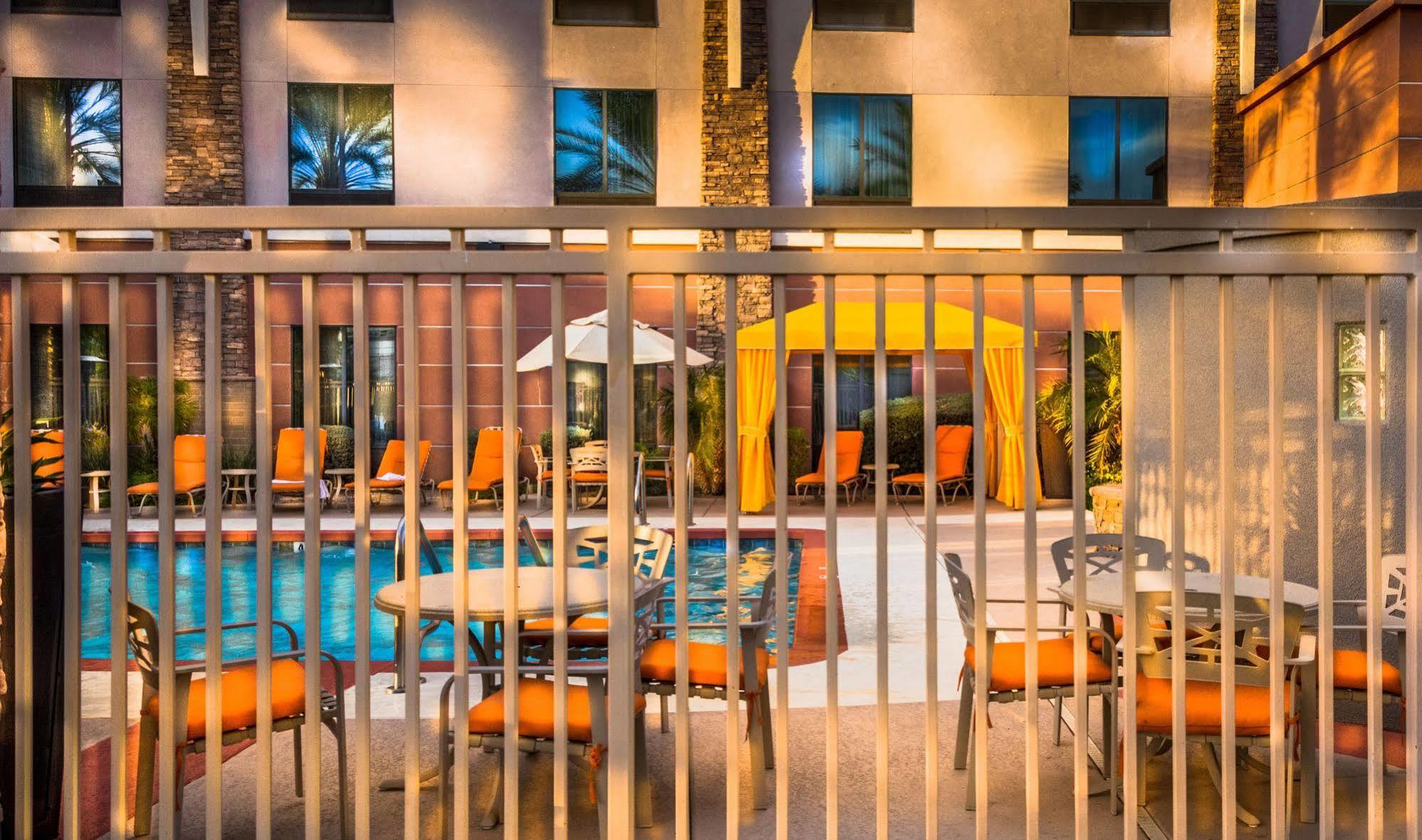 Hilton Garden North Happy Valley 3*