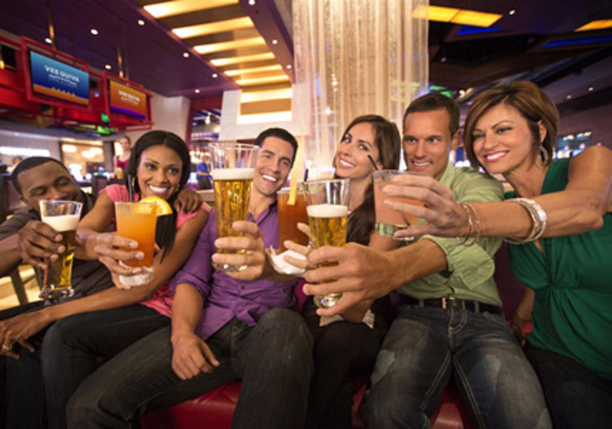 Vee Quiva & Casino 3* Phoenix
