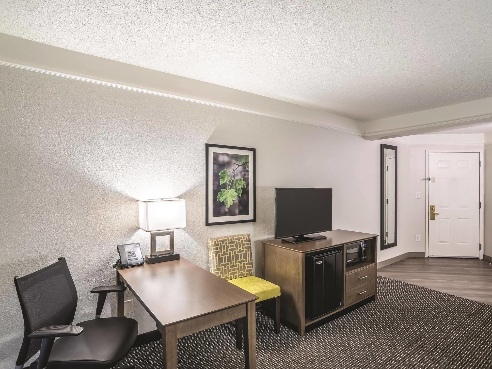 Hotel La Quinta By Wyndham Chandler 3*