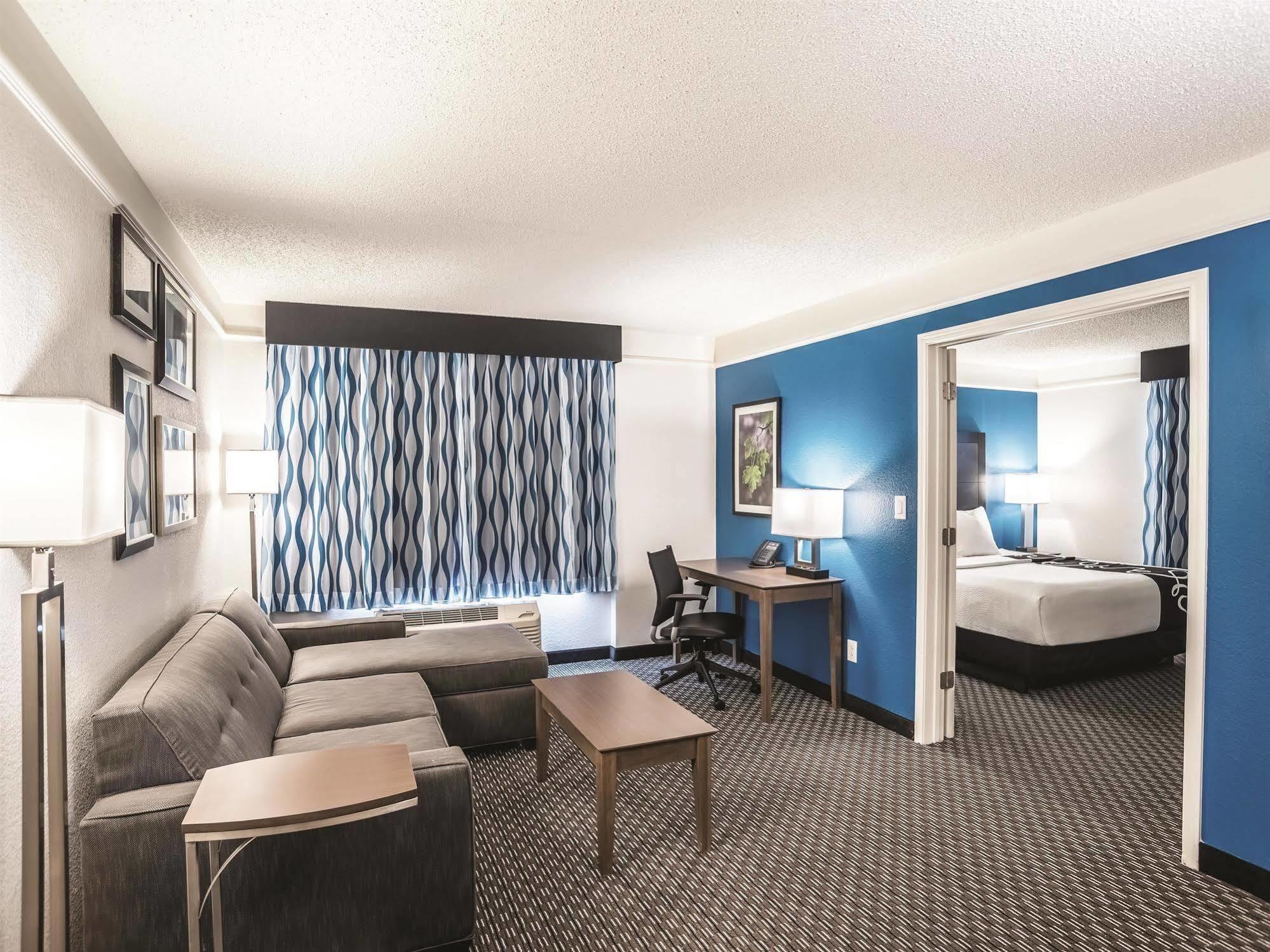 La Quinta By Wyndham Chandler Hotel