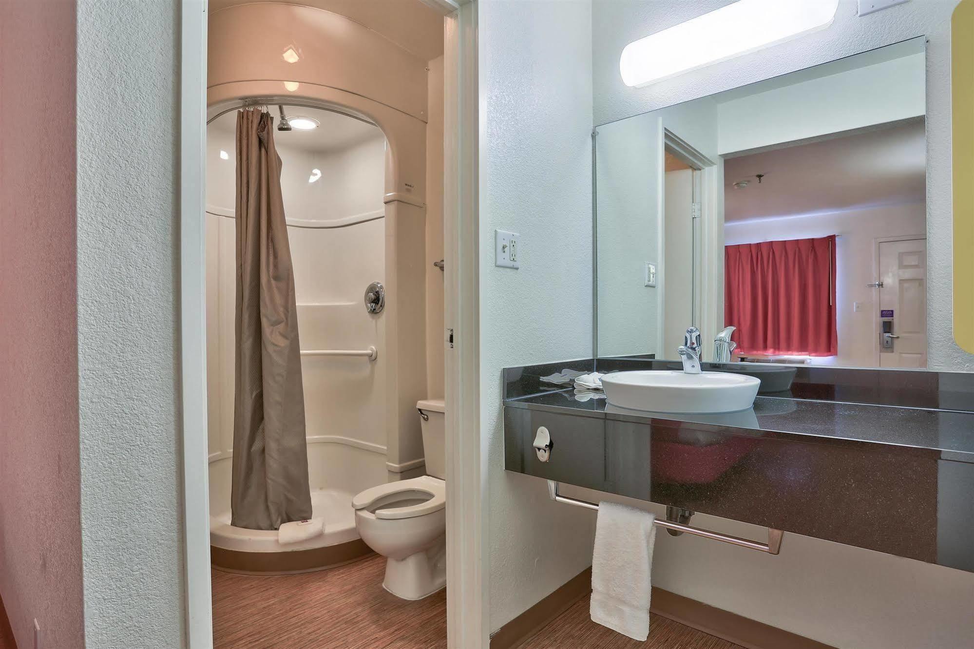 6-flagstaff, Az - West - Woodland Village 2*