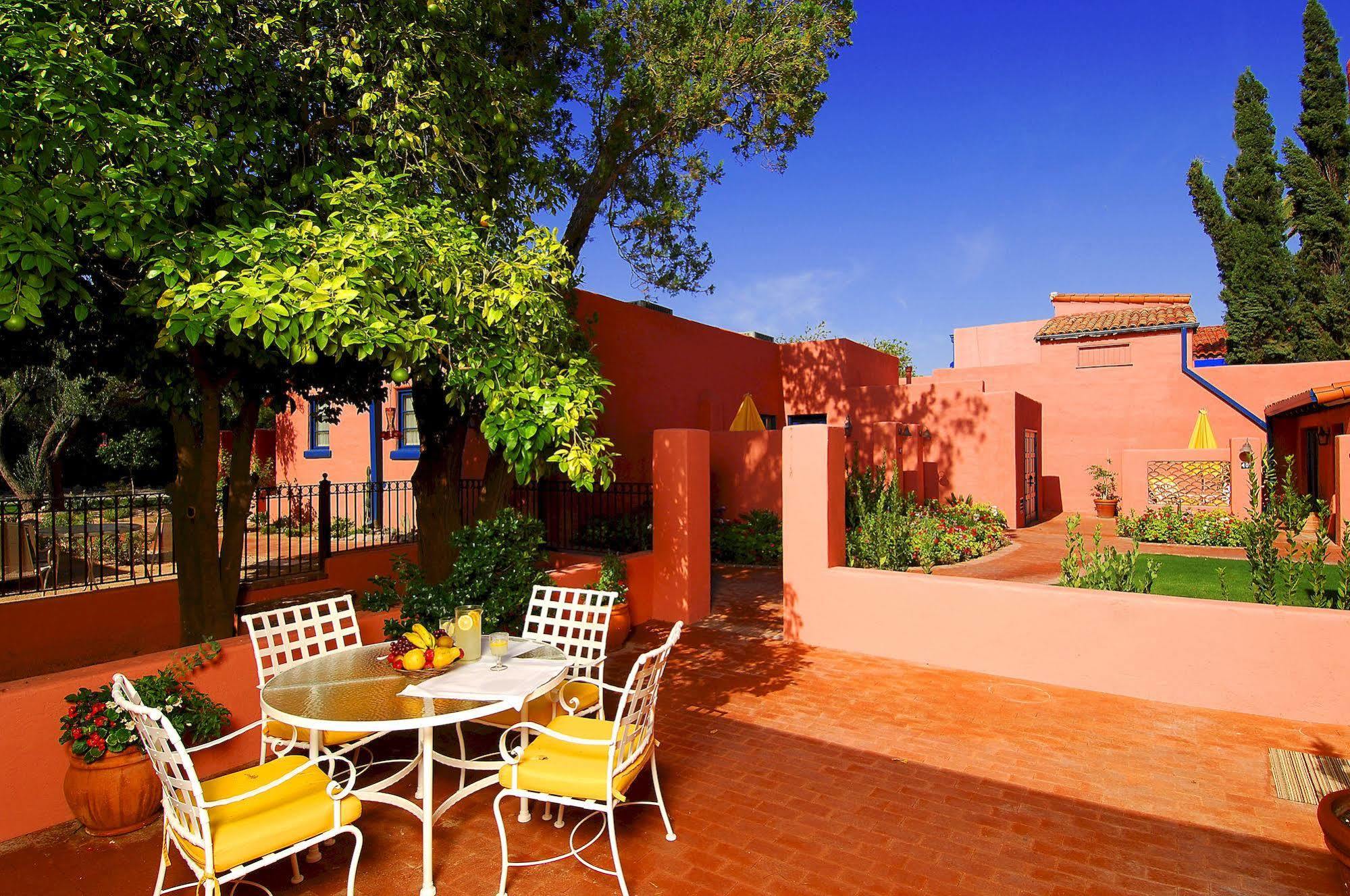 Arizona Hotel