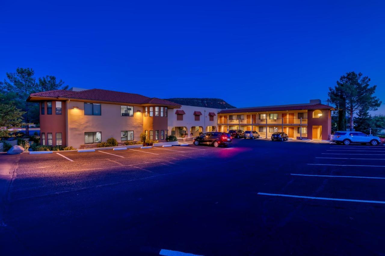 The Views Motel 2*
