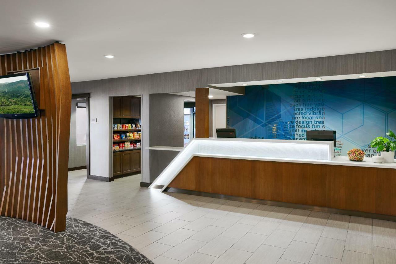 Springhill At Arizona Mills Mall Hotel 3*