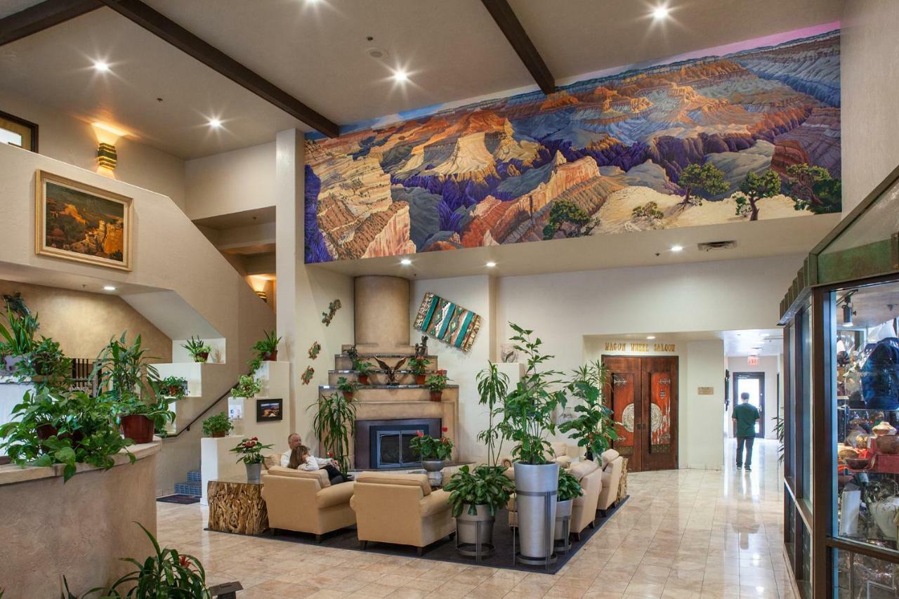 Grand Canyon Plaza 3*