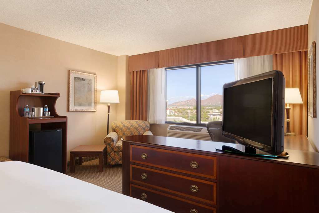 Radisson Airport Hotel