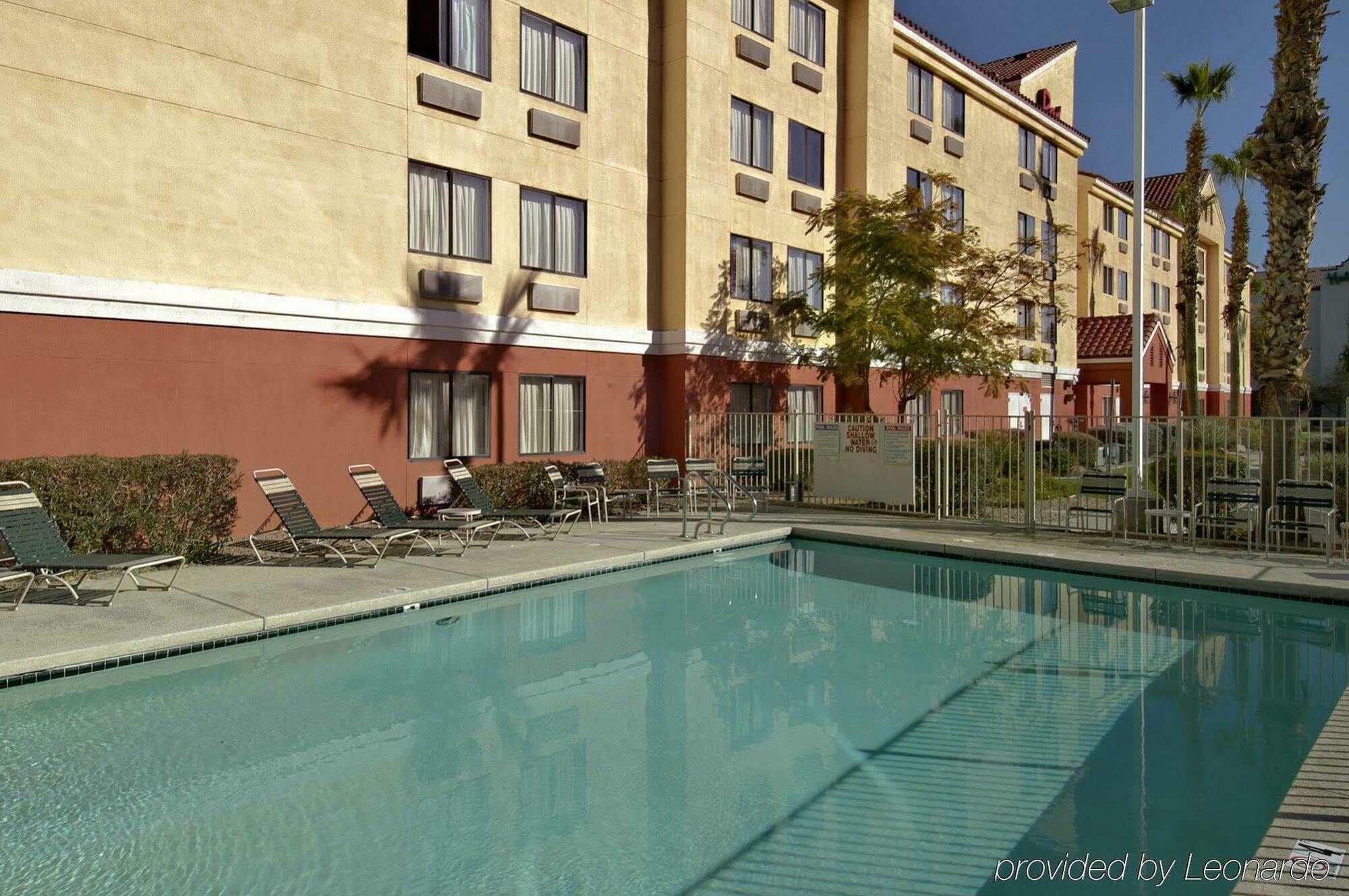 Red Roof + West Hotel 3*