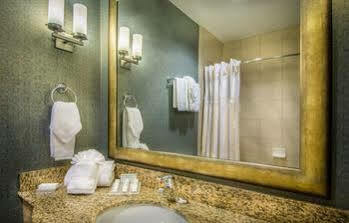 Hilton Garden North Happy Valley Hotel 3*