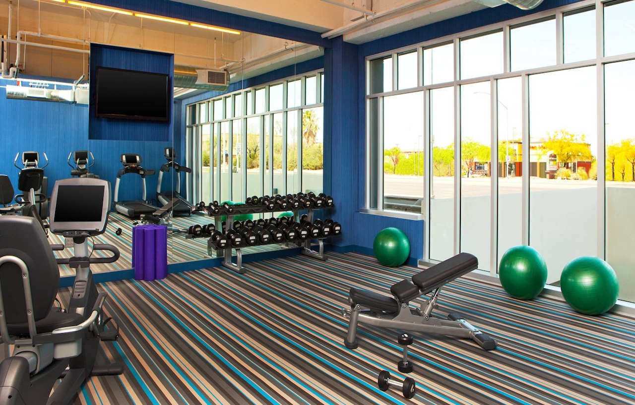 Aloft Hotel 3*
