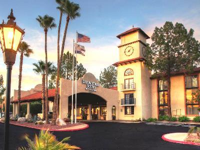 Hotel Doubletree By Hilton Airport 4*